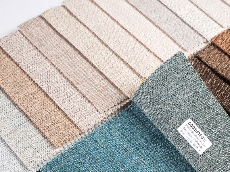 Puha és luxus sima zsenille -szövet a kanapé burkolatokhoz és dobásokhoz